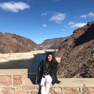 Meet your Posher, Inez